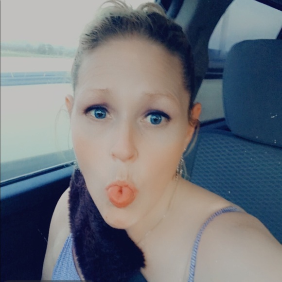 COPY - Meet your Posher, Kelly Victoria Justin! - Picture 7 of 16